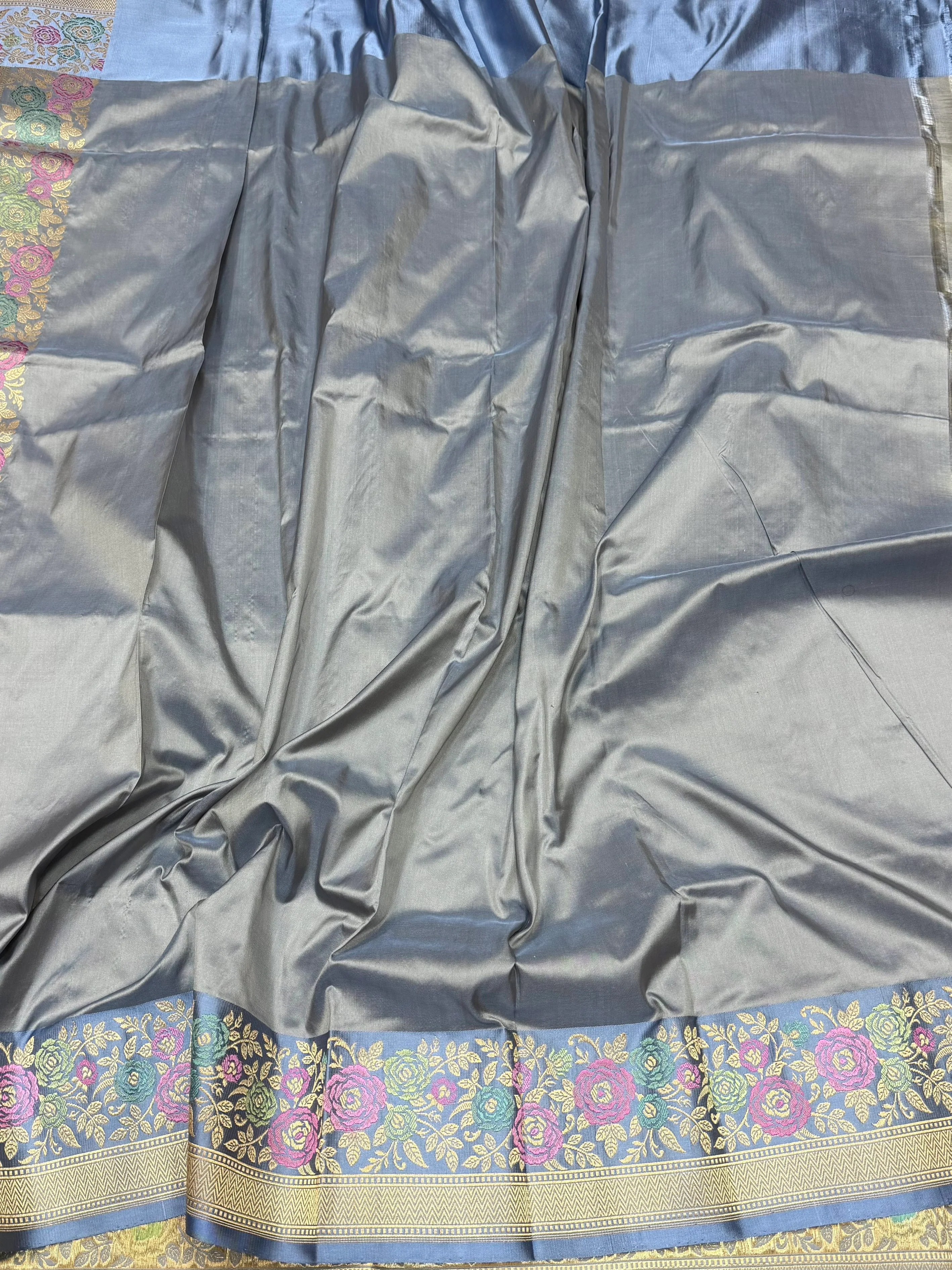 Ash Grey Handwoven Pure Banarasi Silk Saree in Kadwa Weave | Authentic Katan Mulberry Silk - Image 2