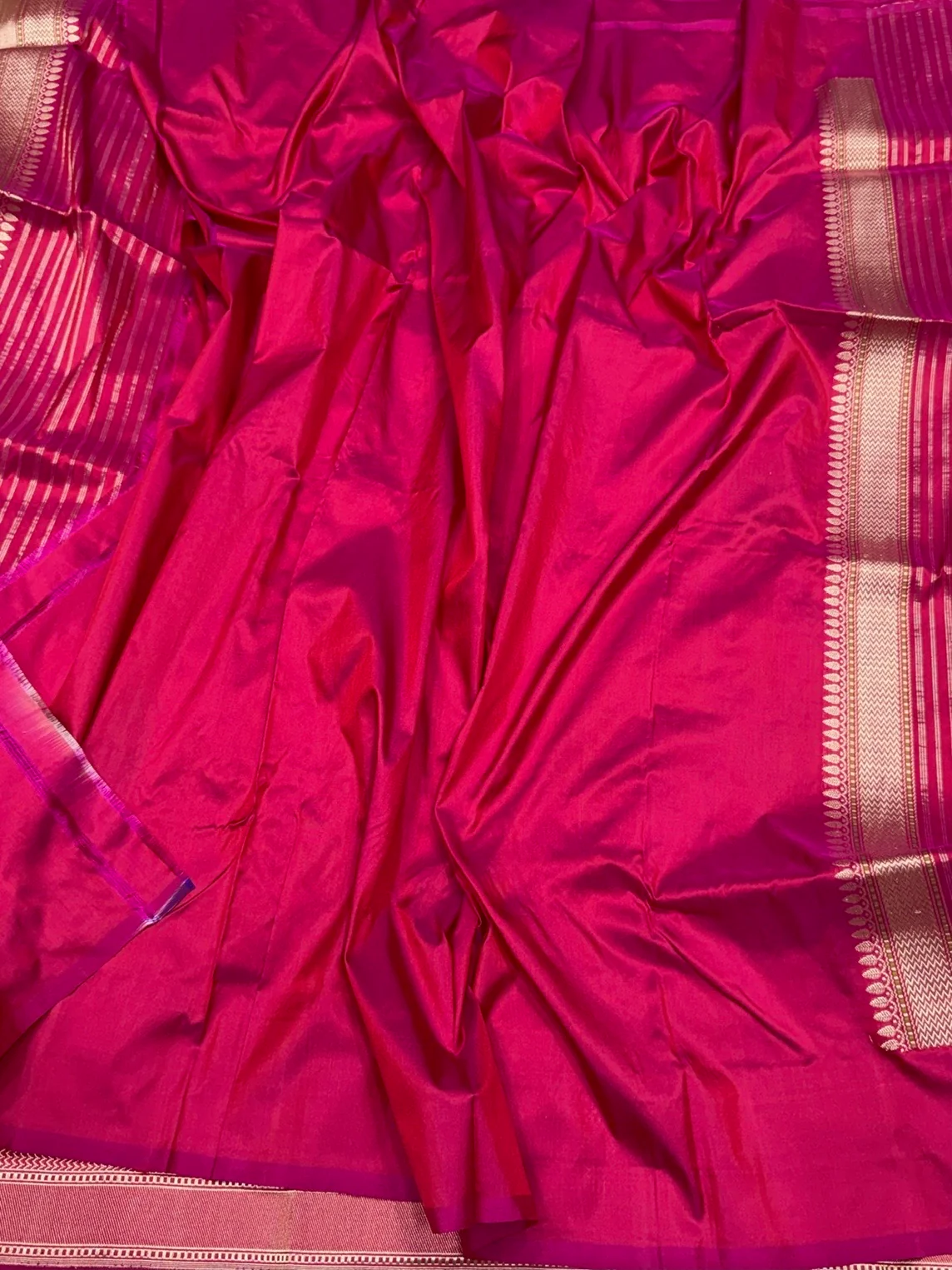 Rani Pink Handwoven Pure Banarasi Silk Saree in Kadwa Weave | Authentic Katan Mulberry Silk - Image 2