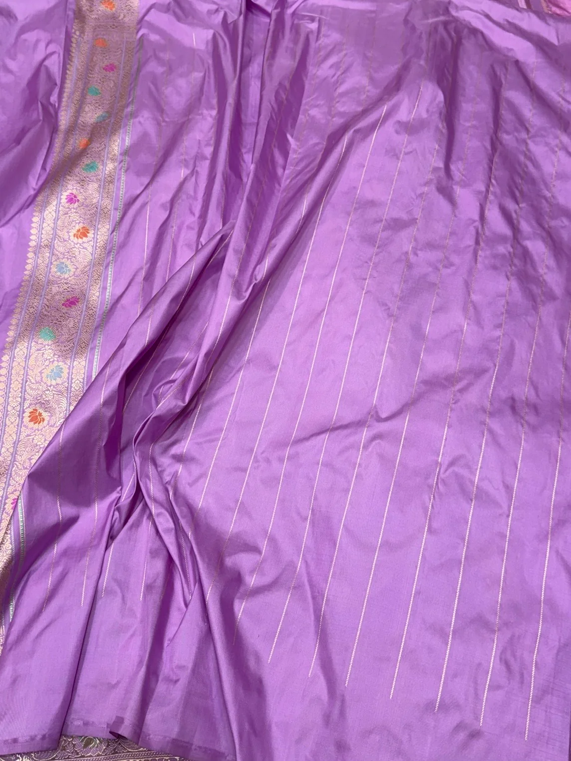 Lavender Handwoven Pure Banarasi Silk Saree in Kadwa Weave | Authentic Katan Mulberry Silk - Image 2
