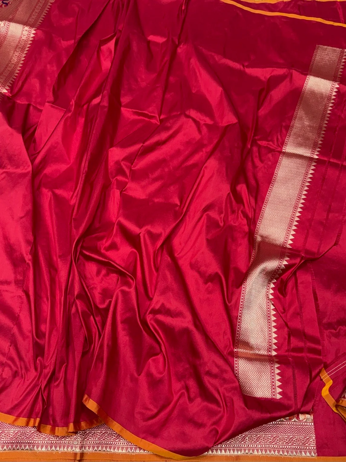 Red Handwoven Pure Banarasi Silk Saree – Kadwa Katan Mulberry Silk | Authentic Banaras Handloom - Image 2