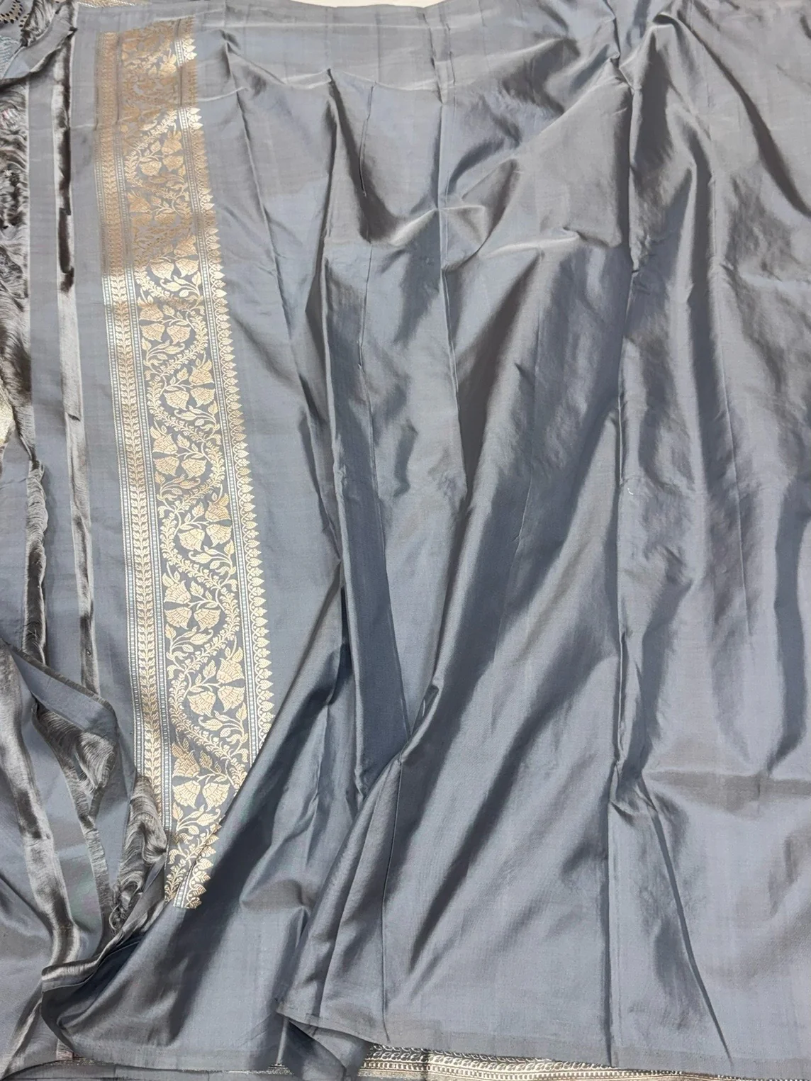 Steel Grey Handwoven Pure Banarasi Silk Saree – Kadwa Weave in 100% Katan Mulberry Silk - Image 2