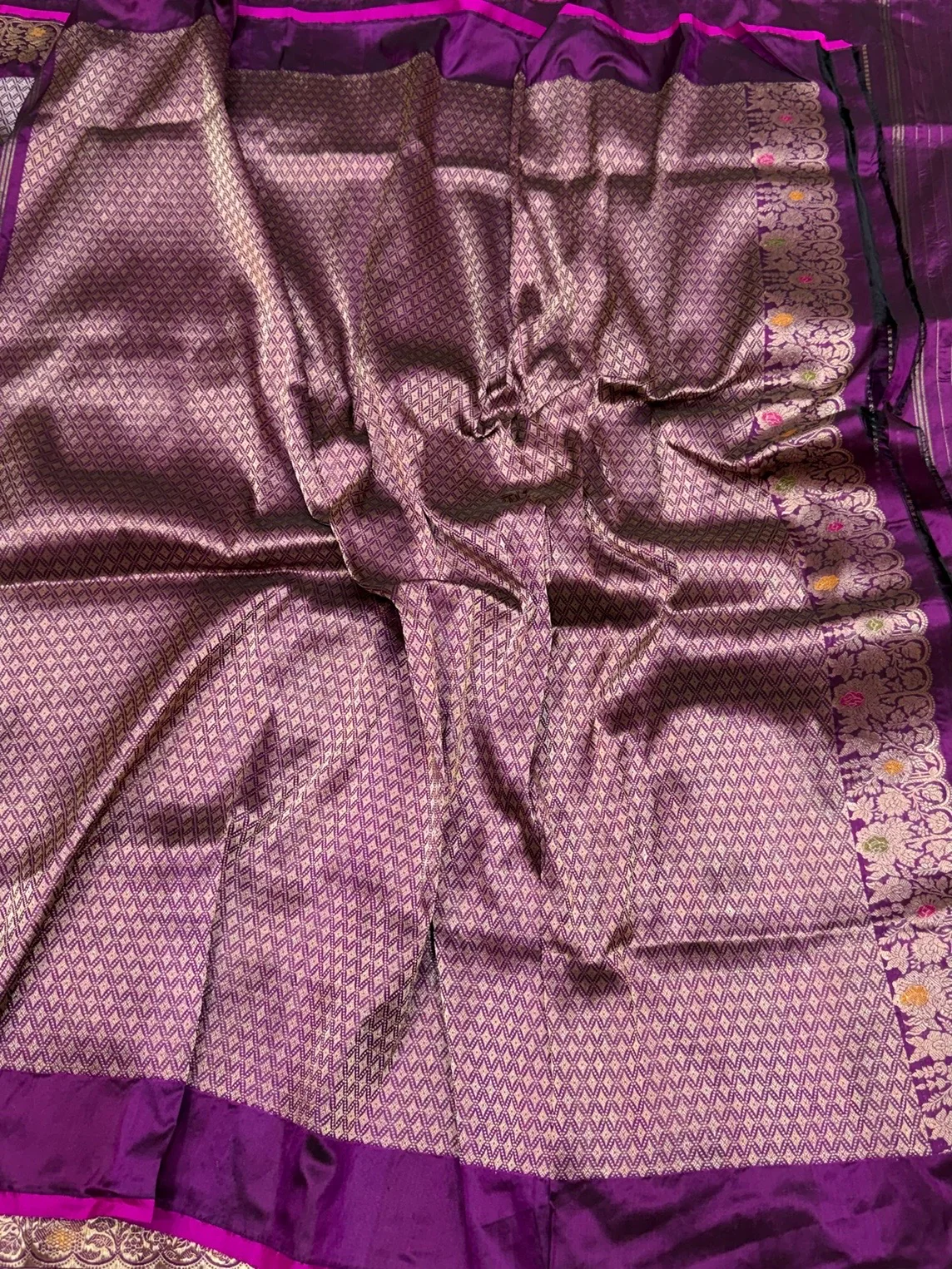 Magenta Handwoven Pure Banarasi Silk Saree | Pure Katan Silk | Kadwa Weave | HMR Handlooms - Image 2