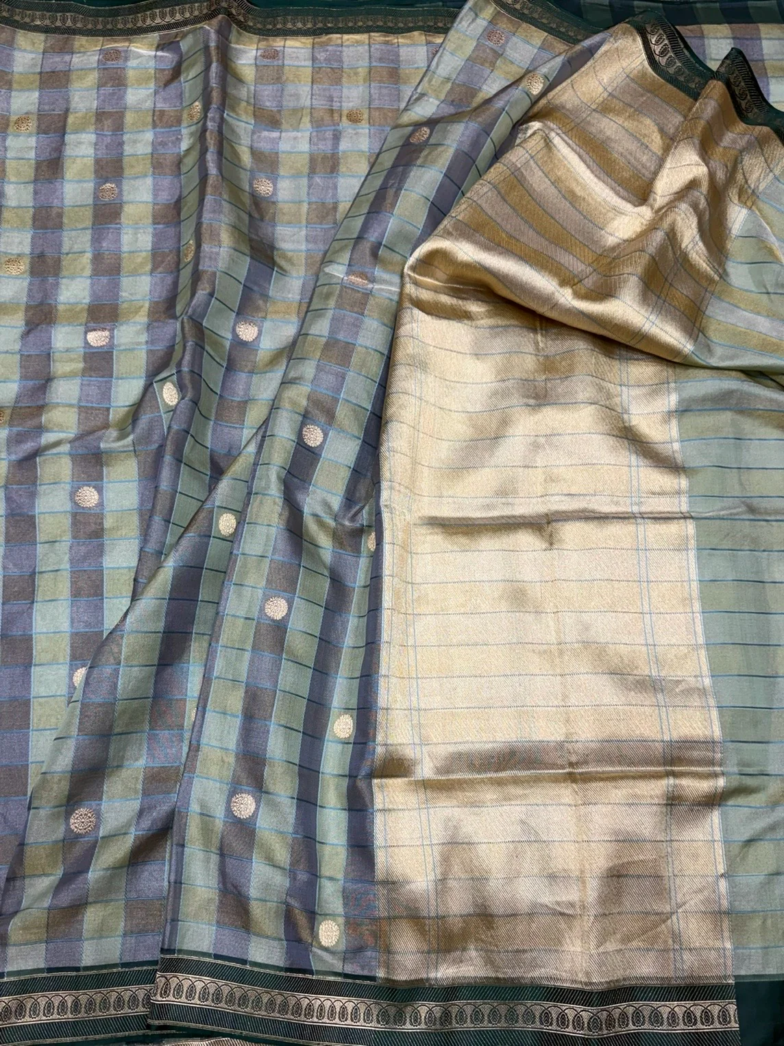 Mint Green Handwoven Pure Banarasi Tissue Saree - Image 2
