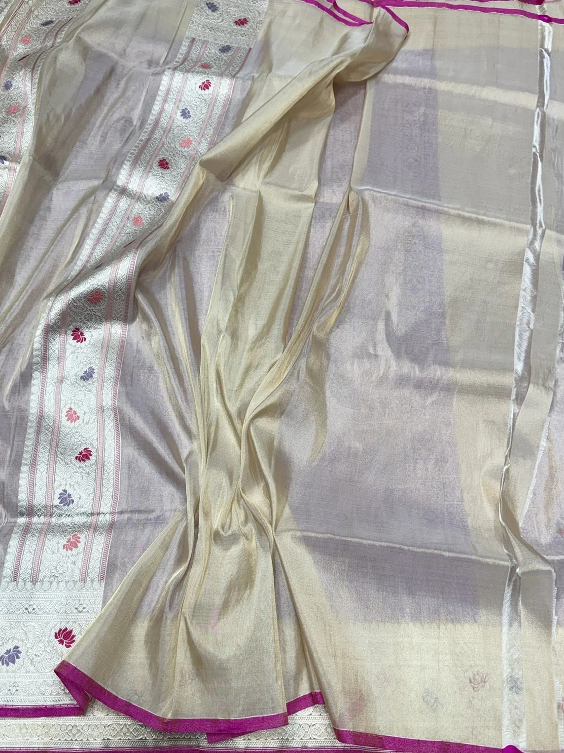 Handwoven Pure Banarasi Tissue Silk Saree – Kadwa Weave in 100% Tissue Silk - Image 8