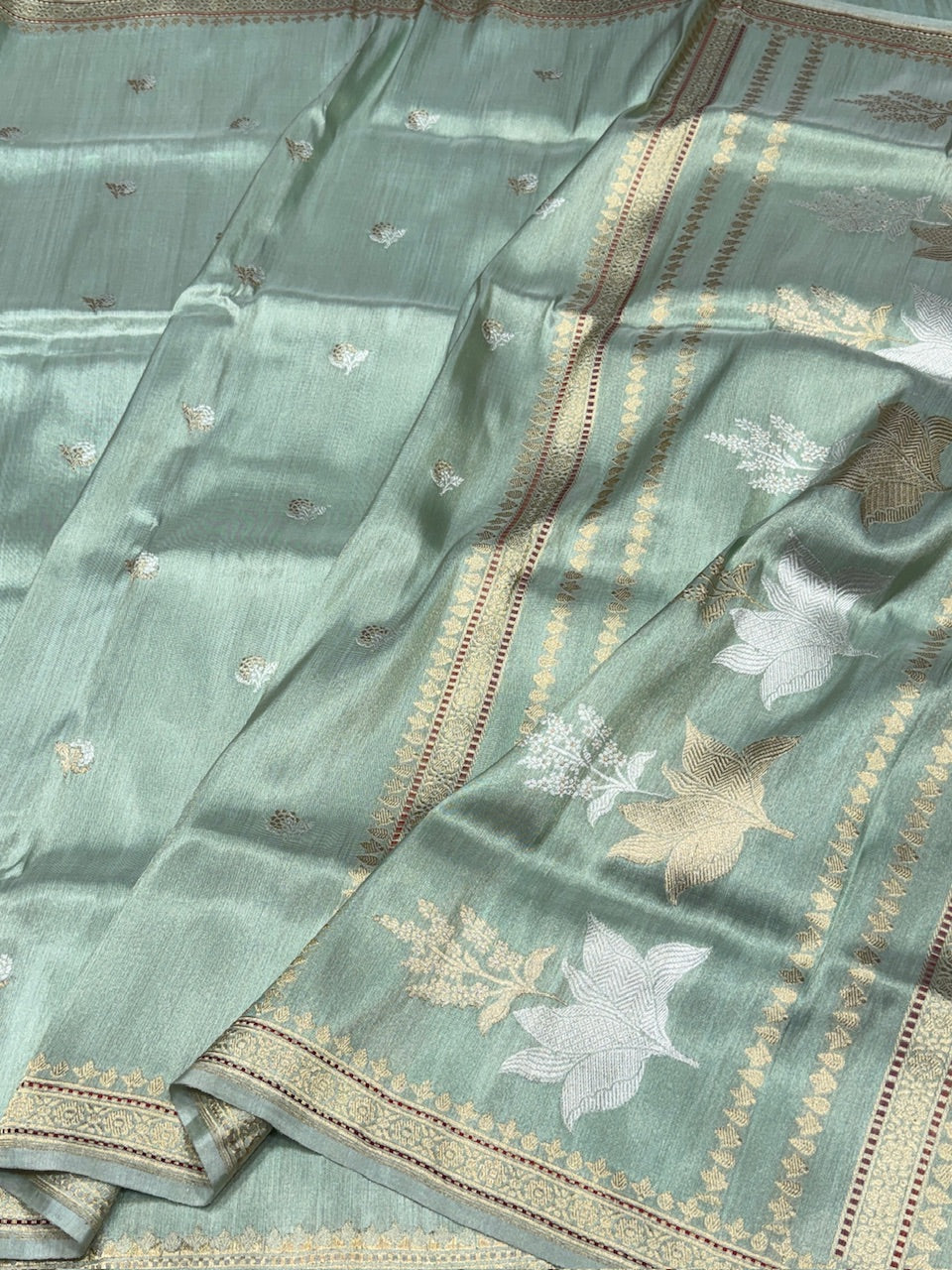 Sage Green Handwoven Pure Ektara Tissue Saree - Image 2