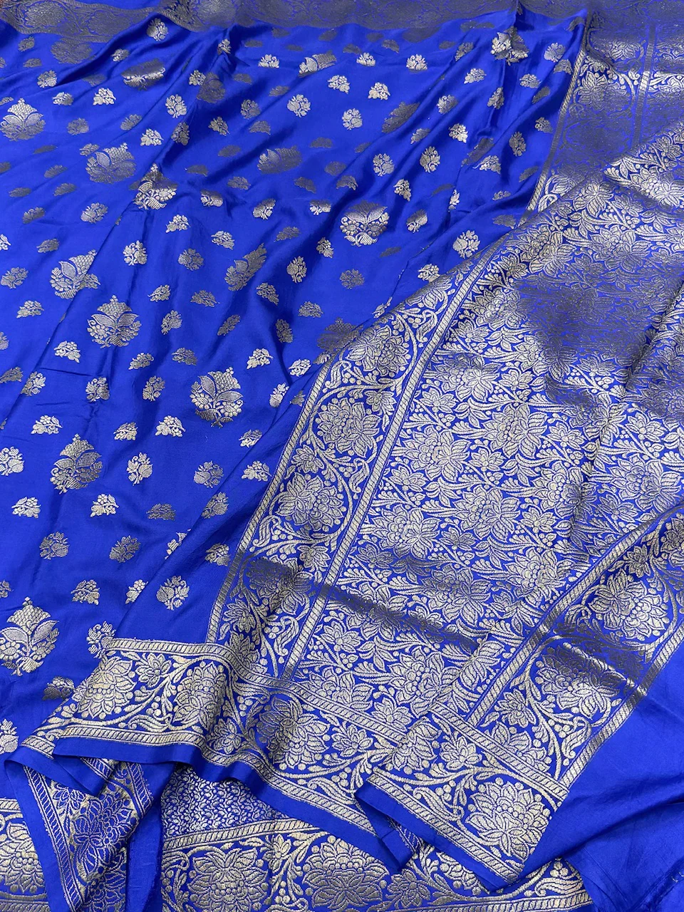 Royal Blue Handwoven Pure Georgette Saree - Image 3
