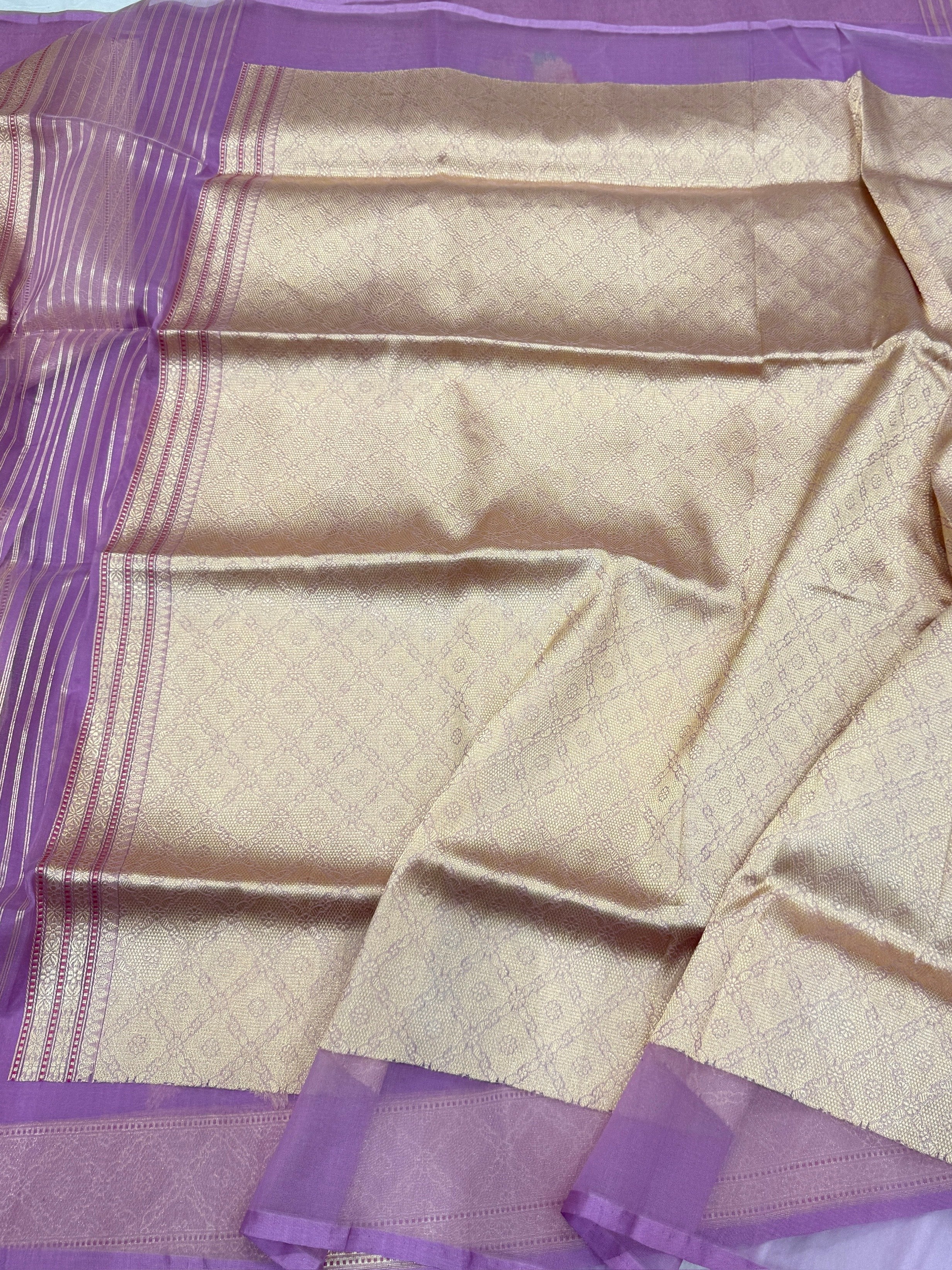 Lavender Handwoven Pure Organza Silk Saree - Image 2