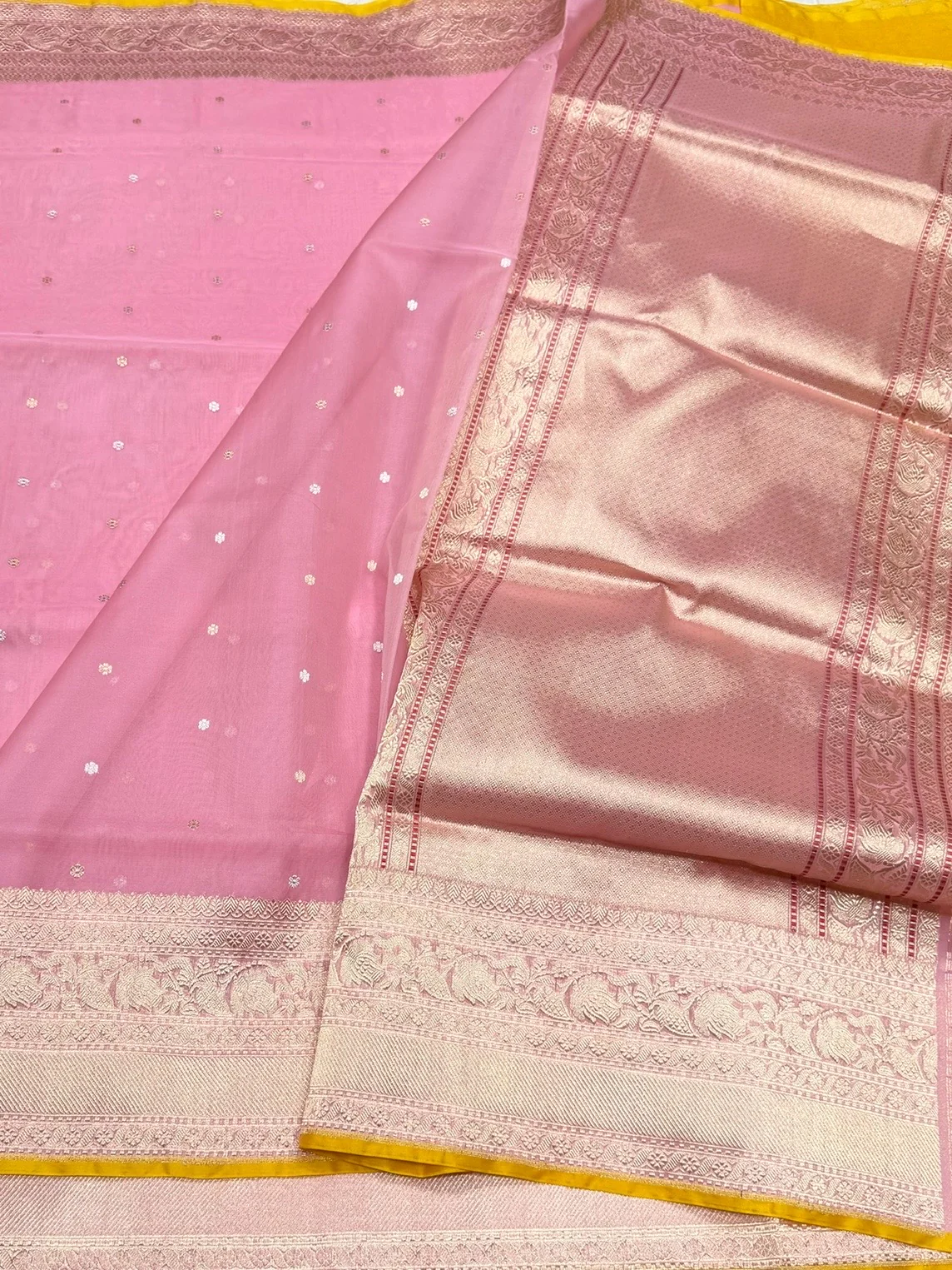 Pastel Pink Handwoven Pure Organza Silk Saree - Image 2