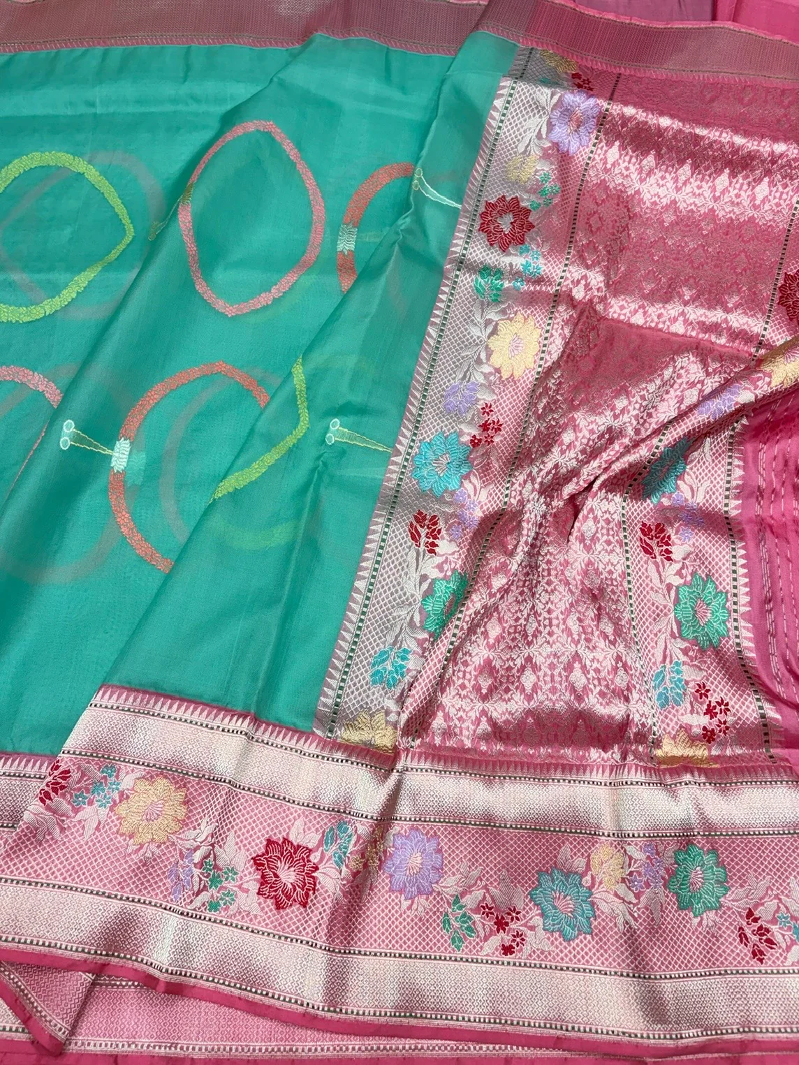 Sea Green Handwoven Pure Organza Silk Saree - Image 3