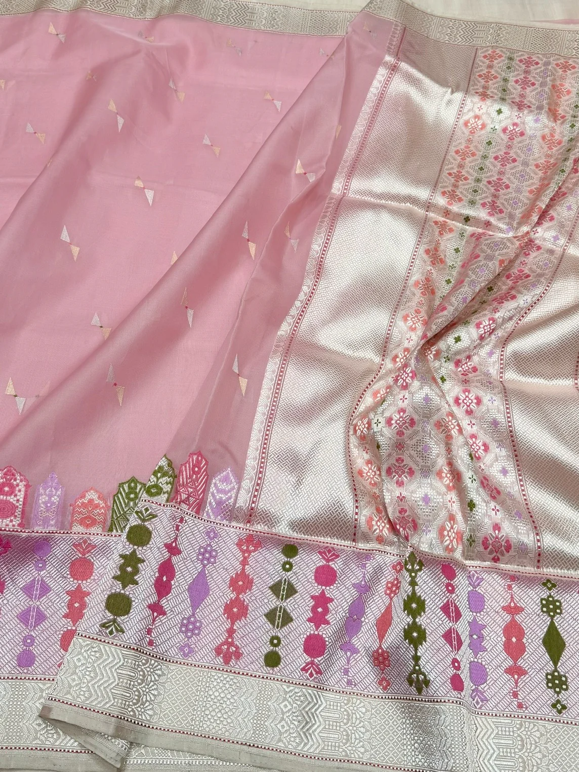 Baby Pink Handwoven Pure Organza Silk Saree - Image 3