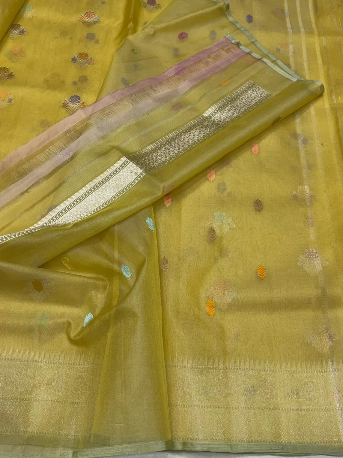 Mehndi Yellow Handwoven Pure Organza Silk Saree - Image 2