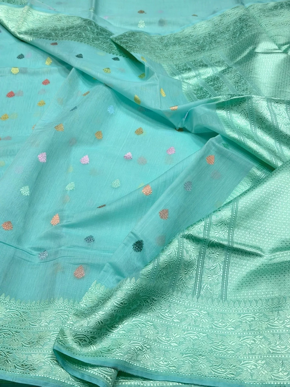Handwoven Pure Banarasi Cotton Saree - Image 8