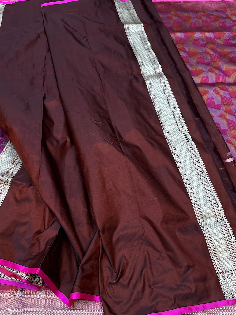 Wine Handwoven Pure Banarasi Satin Tanchoi Silk Saree - Image 3