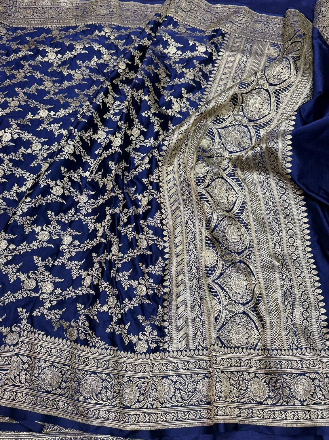 Navy Blue Handwoven Vintage Pure Banarasi Satin Silk Saree - Image 3