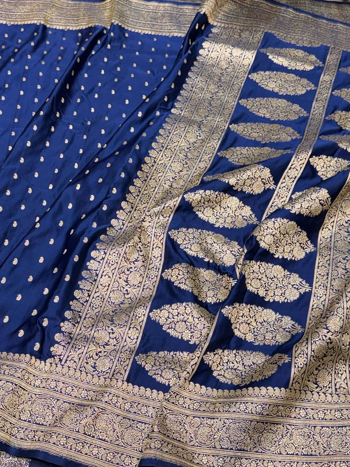 Royal Blue Handwoven Vintage Pure Banarasi Satin Silk Saree - Image 3