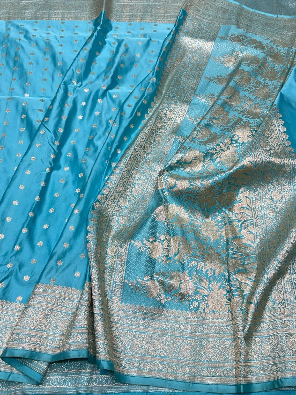 Sky Blue Handwoven Vintage Pure Banarasi Satin Silk Saree - Image 2