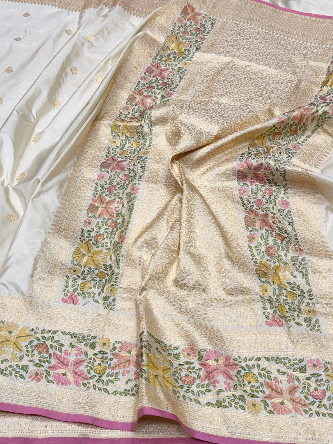 Ivory Handwoven Pure Banarasi Silk Saree – Kadwa Weave | Authentic Banaras Handloom - Image 3