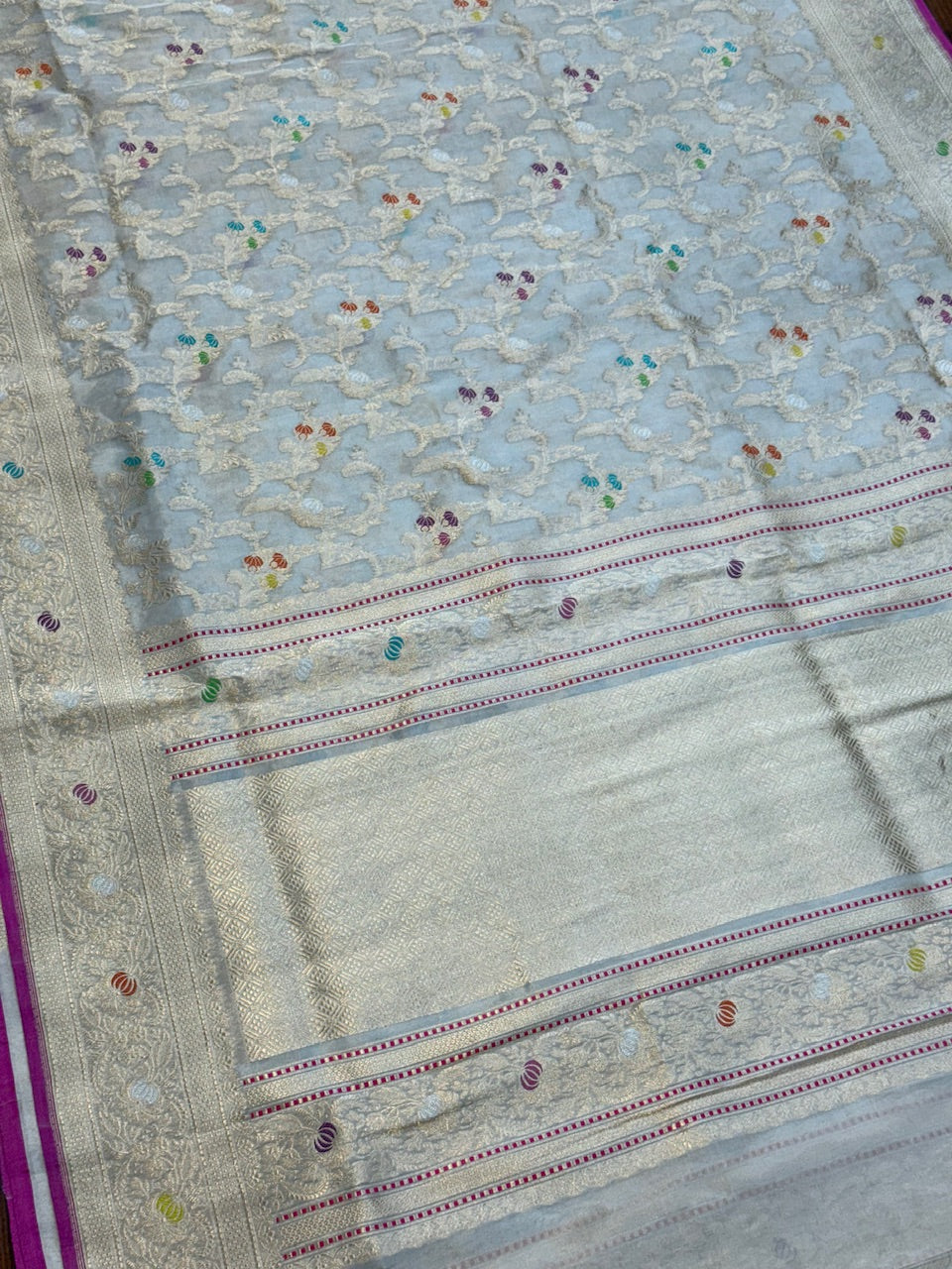 Ivory Handwoven Pure Banarasi Tissue Saree - Image 2
