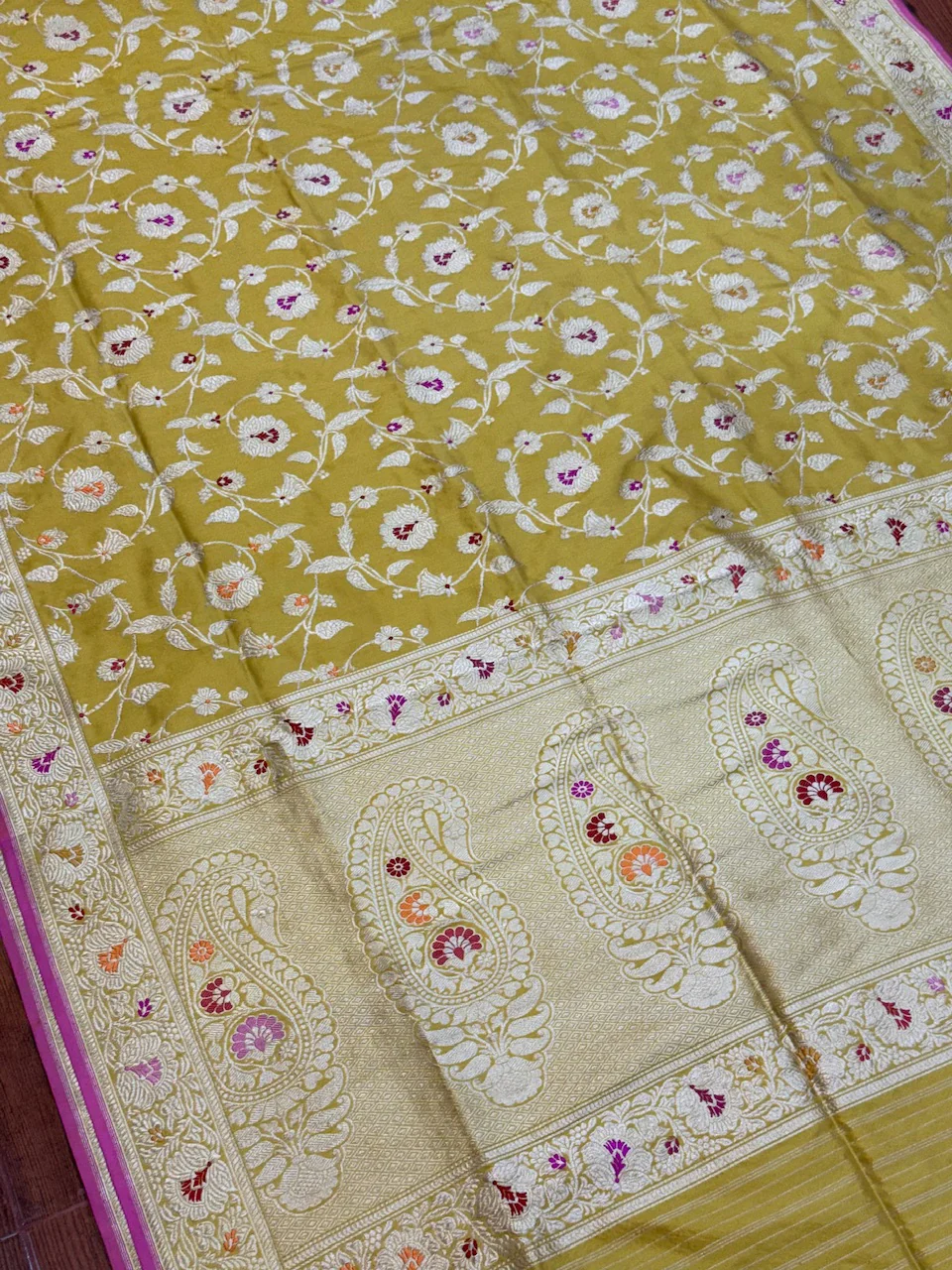 Handwoven Pure Banarasi Silk Saree - Image 2