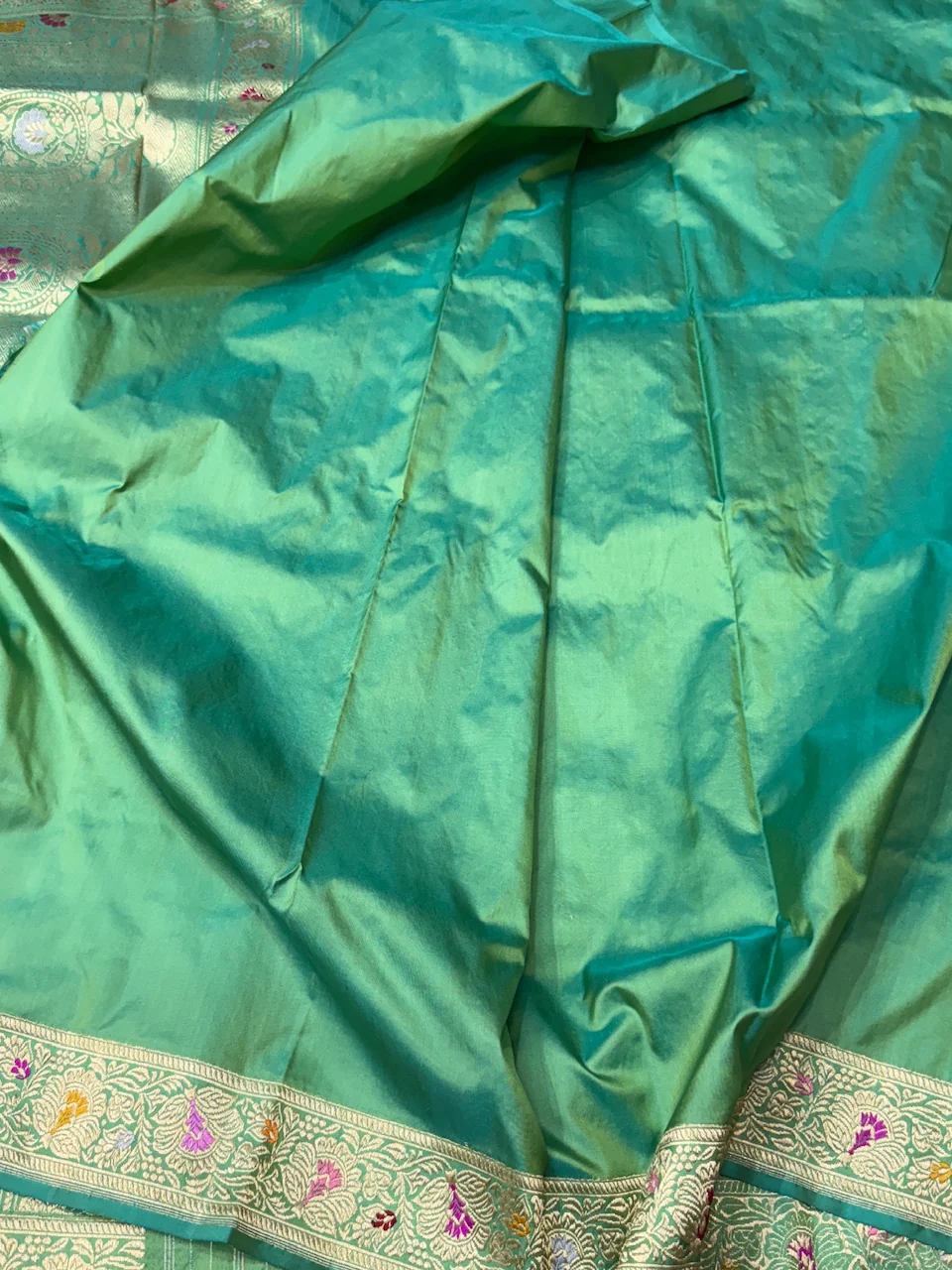 Handwoven Pure Banarasi Silk Saree - Image 6