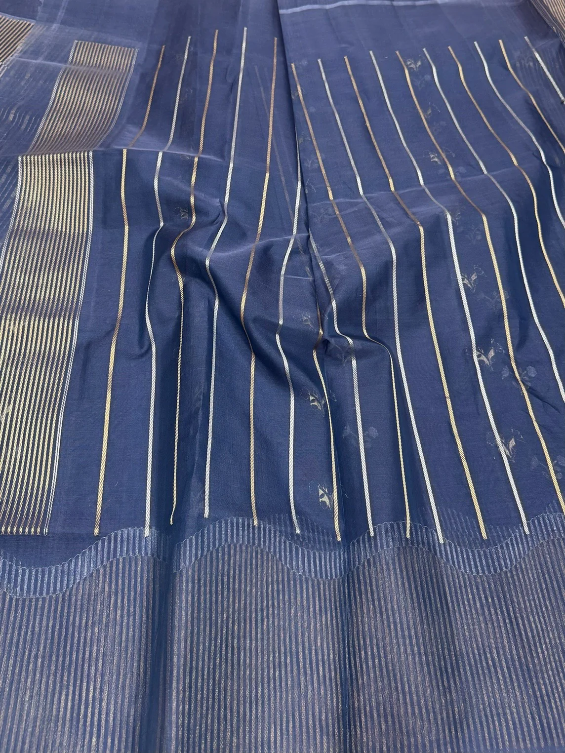 Navy Blue Handwoven Pure Banarasi Organza Silk Saree - Image 2
