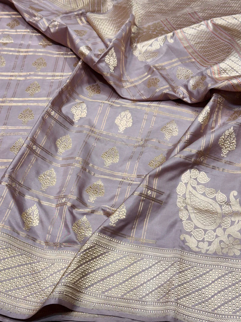 Handwoven Banarasi Pure Silk Saree - Image 4