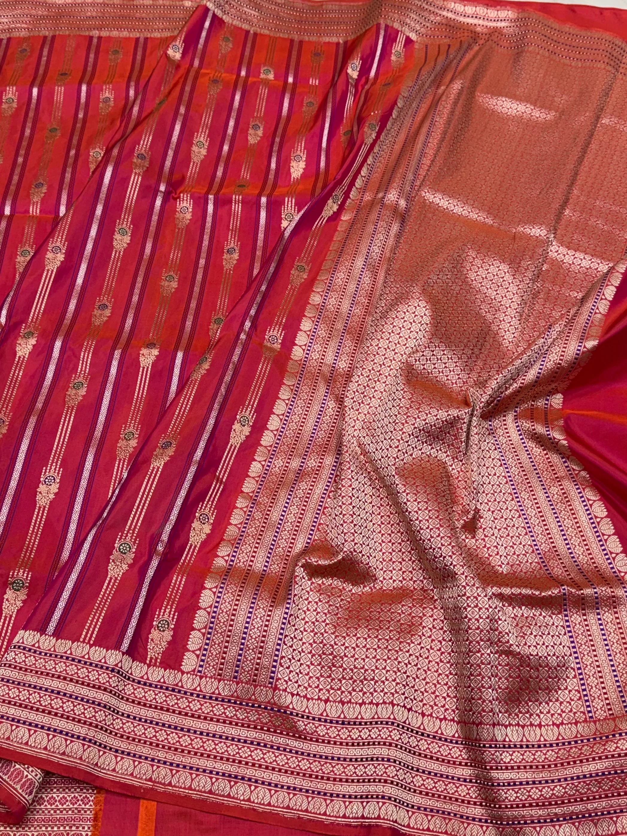 Orangish Pink Handwoven Pure Banarasi Silk Saree – Kadwa Katan Mulberry Silk | Authentic Banaras Handloom - Image 4