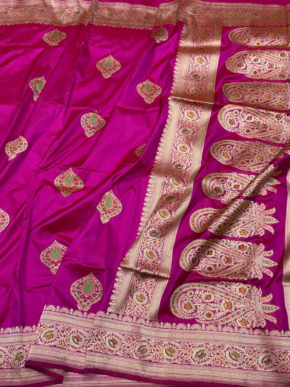 Rani Pink Handwoven Pure Banarasi Silk Saree – Kadwa Weave in 100% Katan Mulberry Silk - Image 3