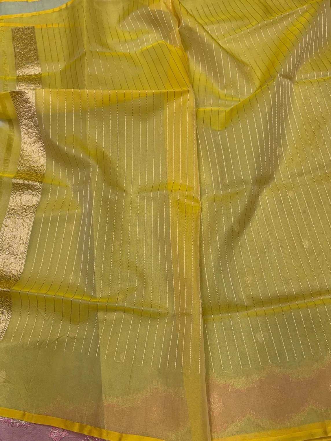 Pista Green Handwoven Banarasi Pure Organza Silk Saree - Image 2