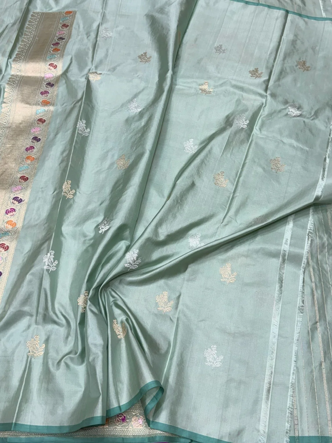 Pista Green Handwoven Pure Banarasi Silk Saree - Image 2
