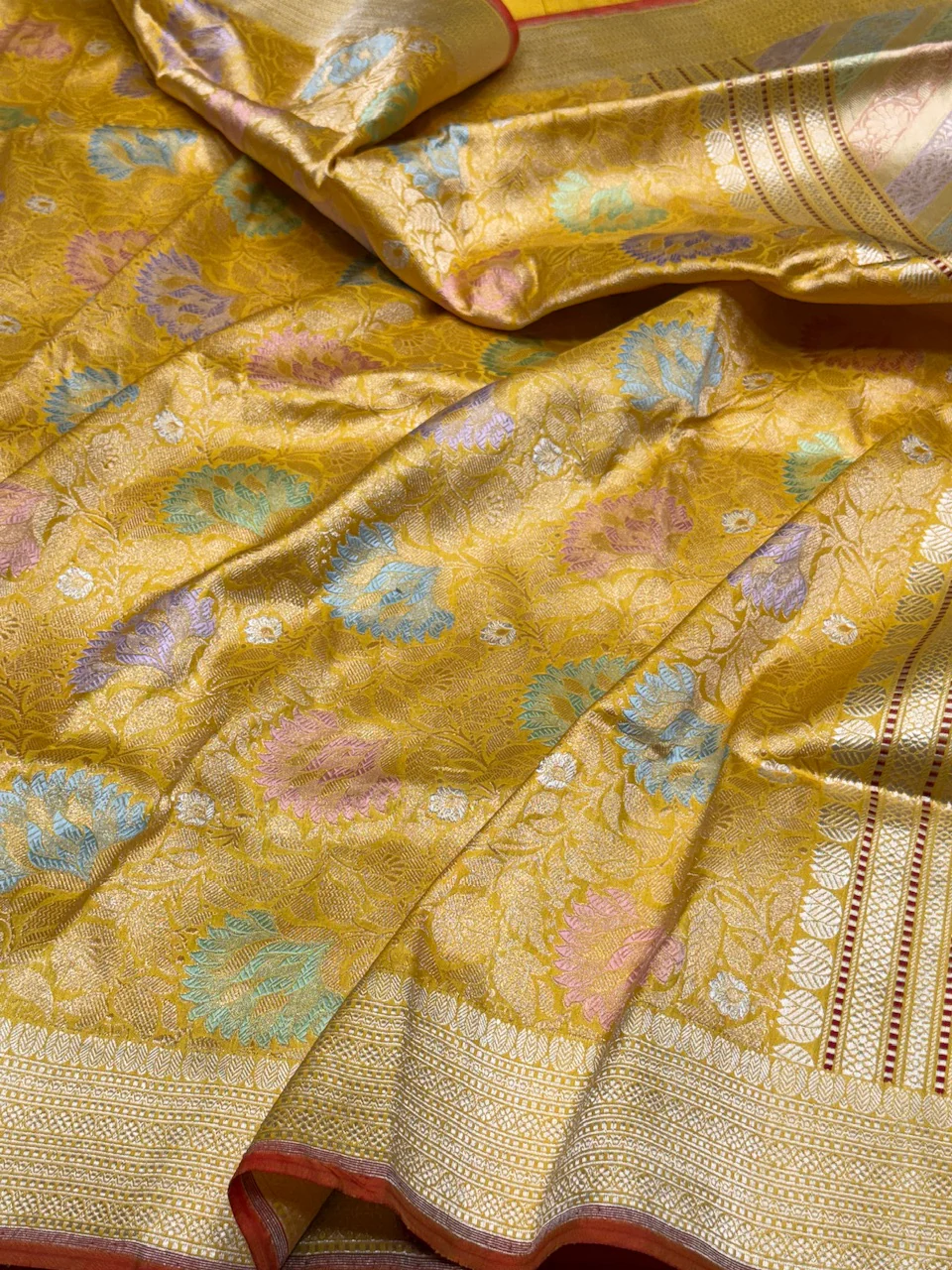 Handwoven Pure Banarasi Silk Brocade Saree - Image 7