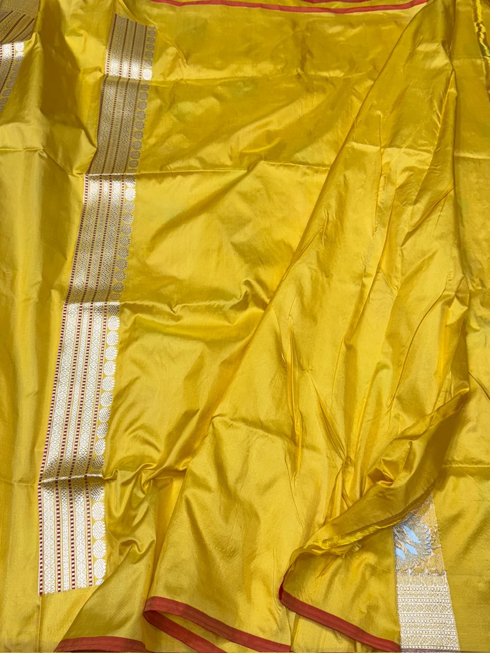 Handwoven Pure Banarasi Silk Brocade Saree - Image 9