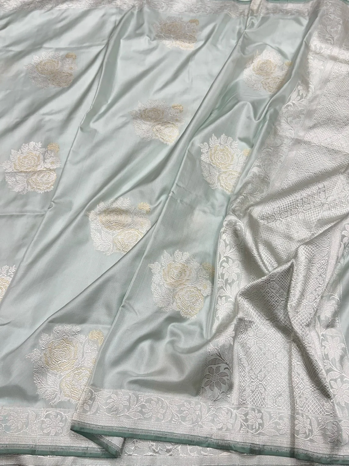 Powder Blue Handwoven Pure Banarasi Ektara Silk Saree - Image 3