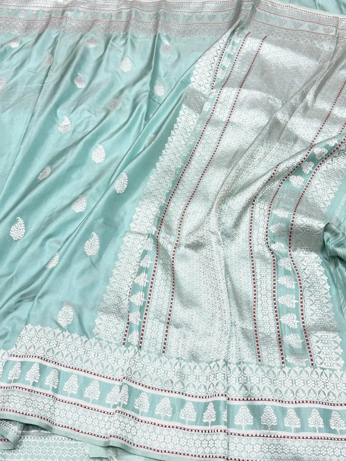 Sage Green Handwoven Pure Banarasi Ektara Silk Saree – Kadwa Weave, Pure Mulberry Silk - Image 3