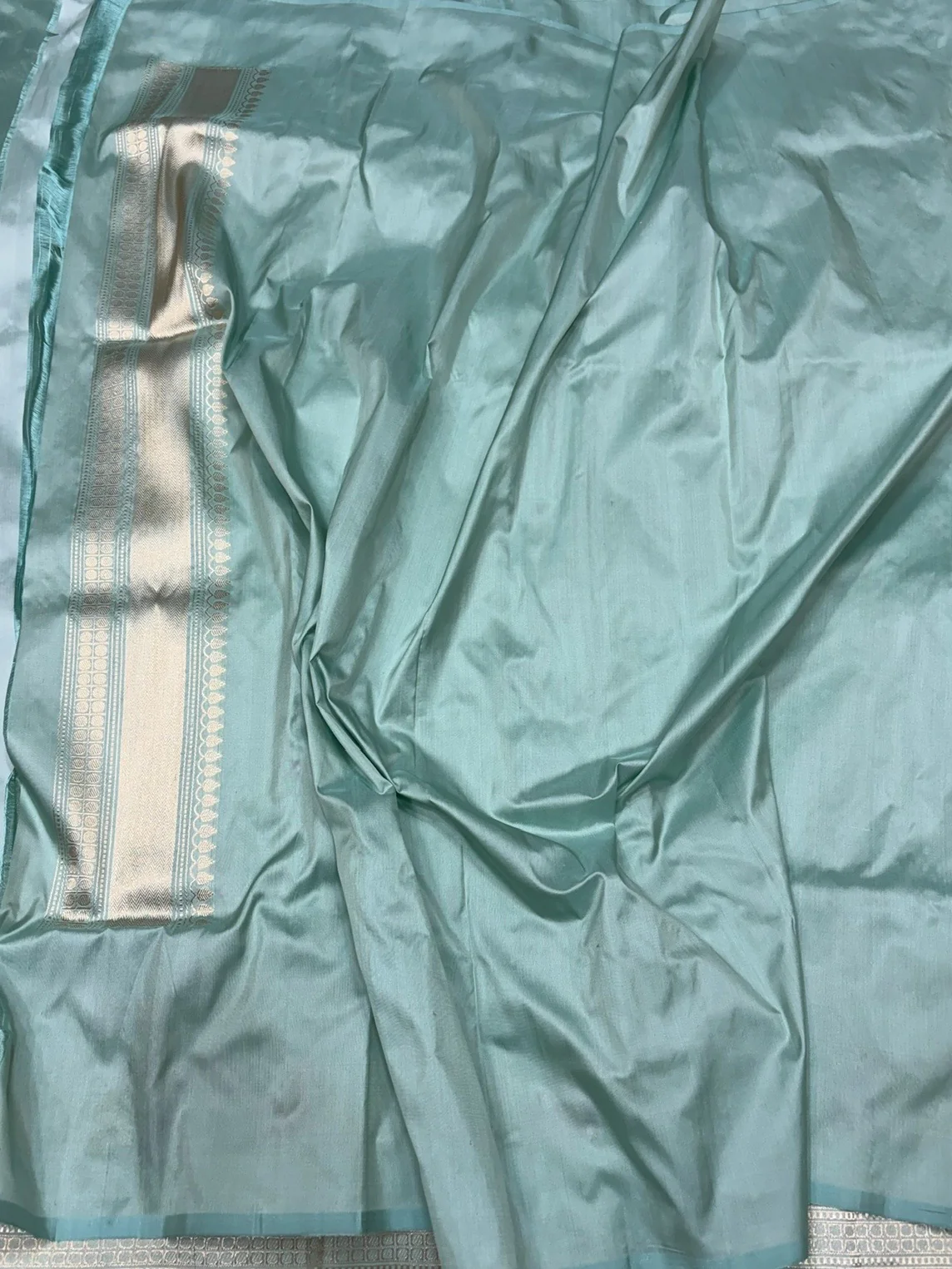 Powder Blue Handwoven Pure Banarasi Silk Saree – Kadwa Weave, Pure Katan-Mulberry Silk - Image 2