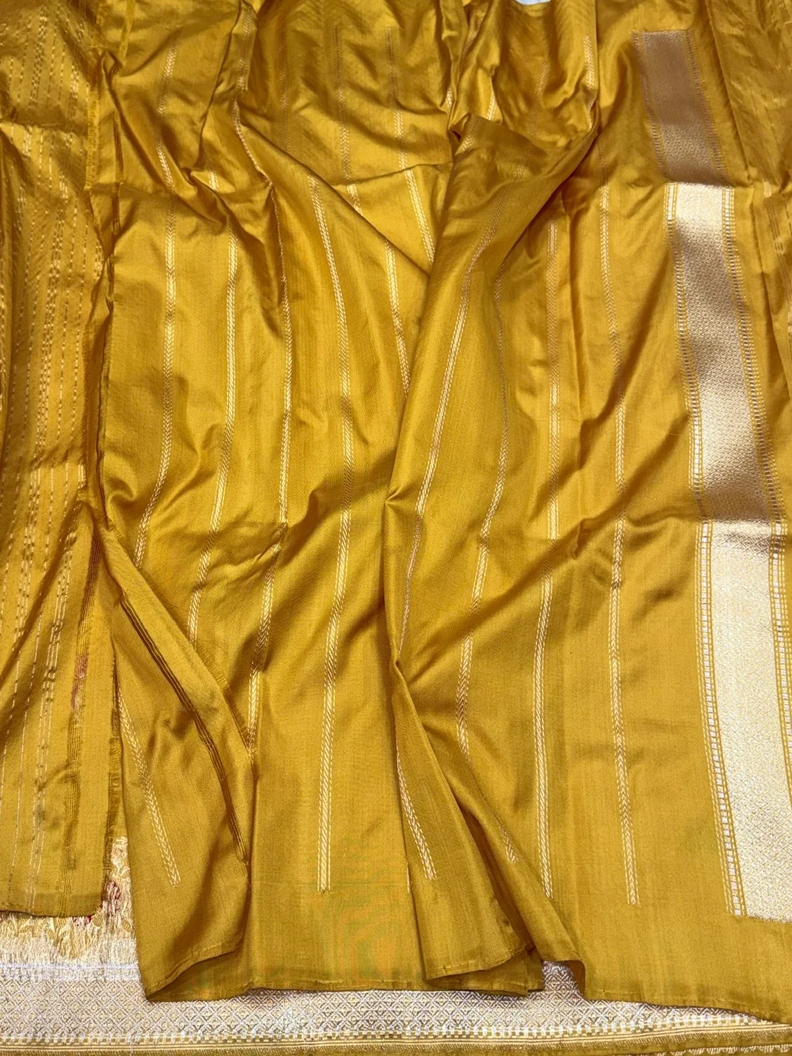 Mustard Yellow Pure Banarasi Katan Silk Saree – Handwoven Kadwa Booti - Image 2