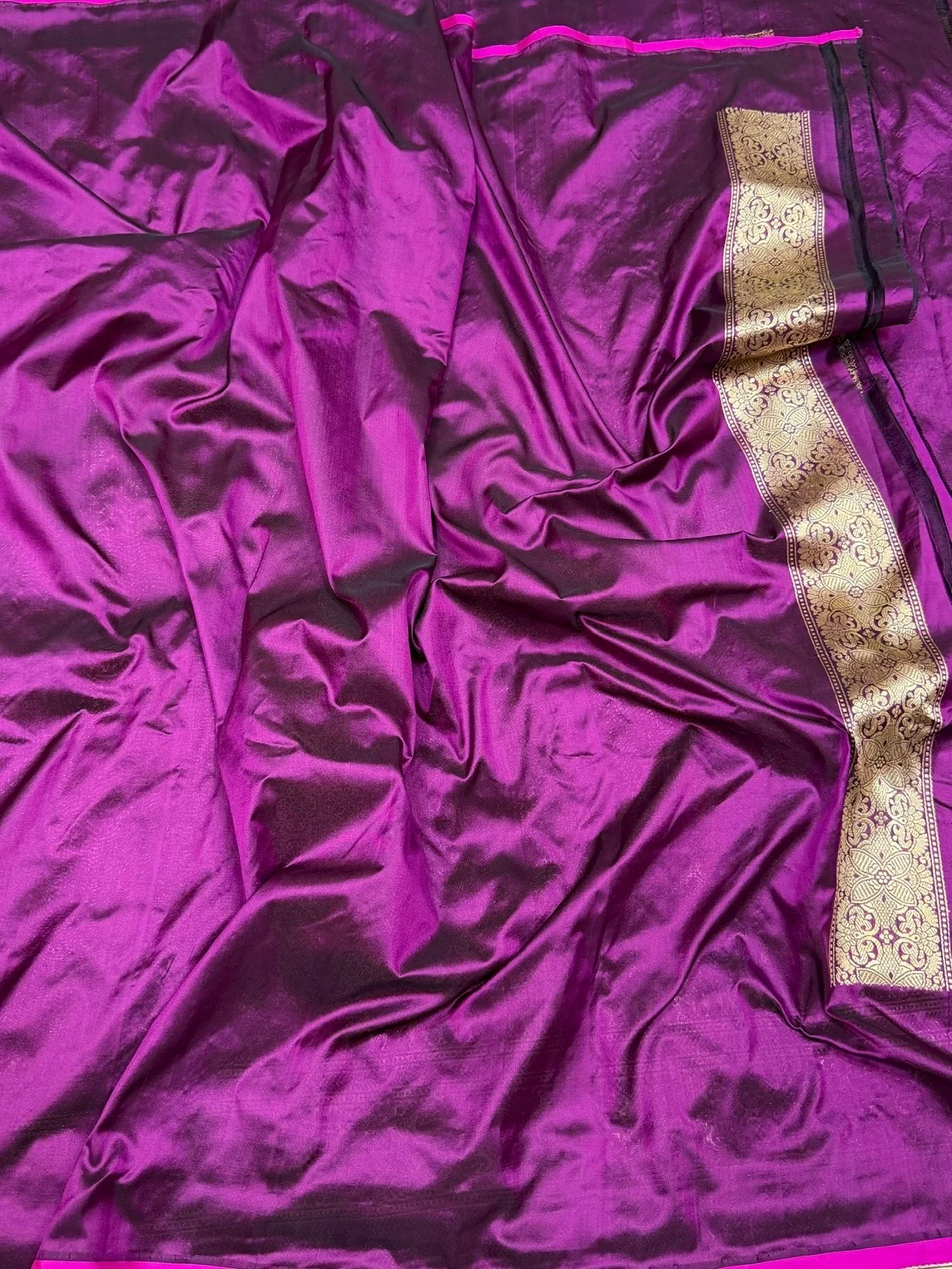 Magenta Pure Banarasi Silk Brocade Saree in Katan Mulberry Silk – Classic Banaras Weave - Image 2