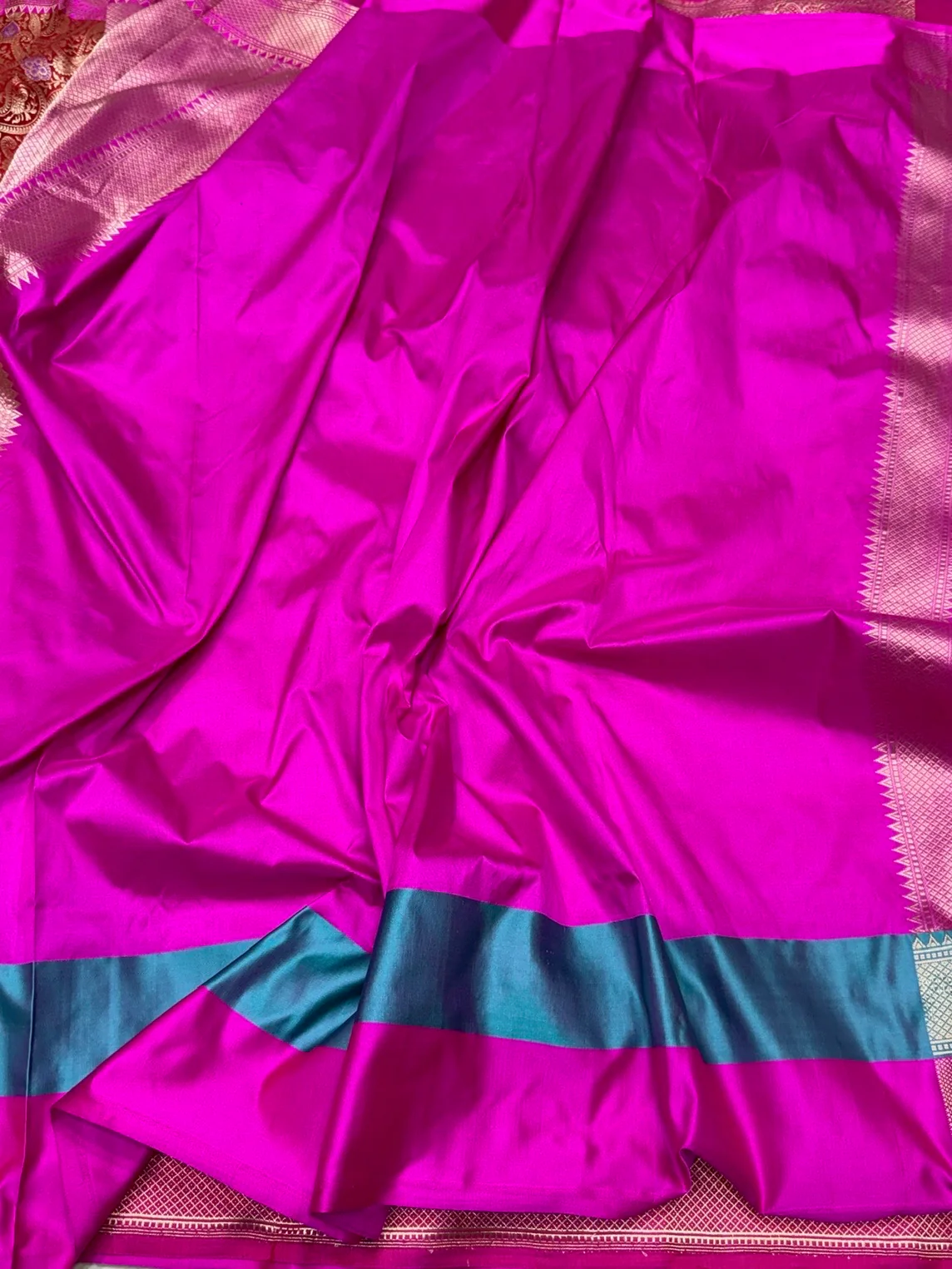 Red Pure Banarasi Silk Brocade Saree with Rani Pink Satin Border – Katan Silk Elegance - Image 2