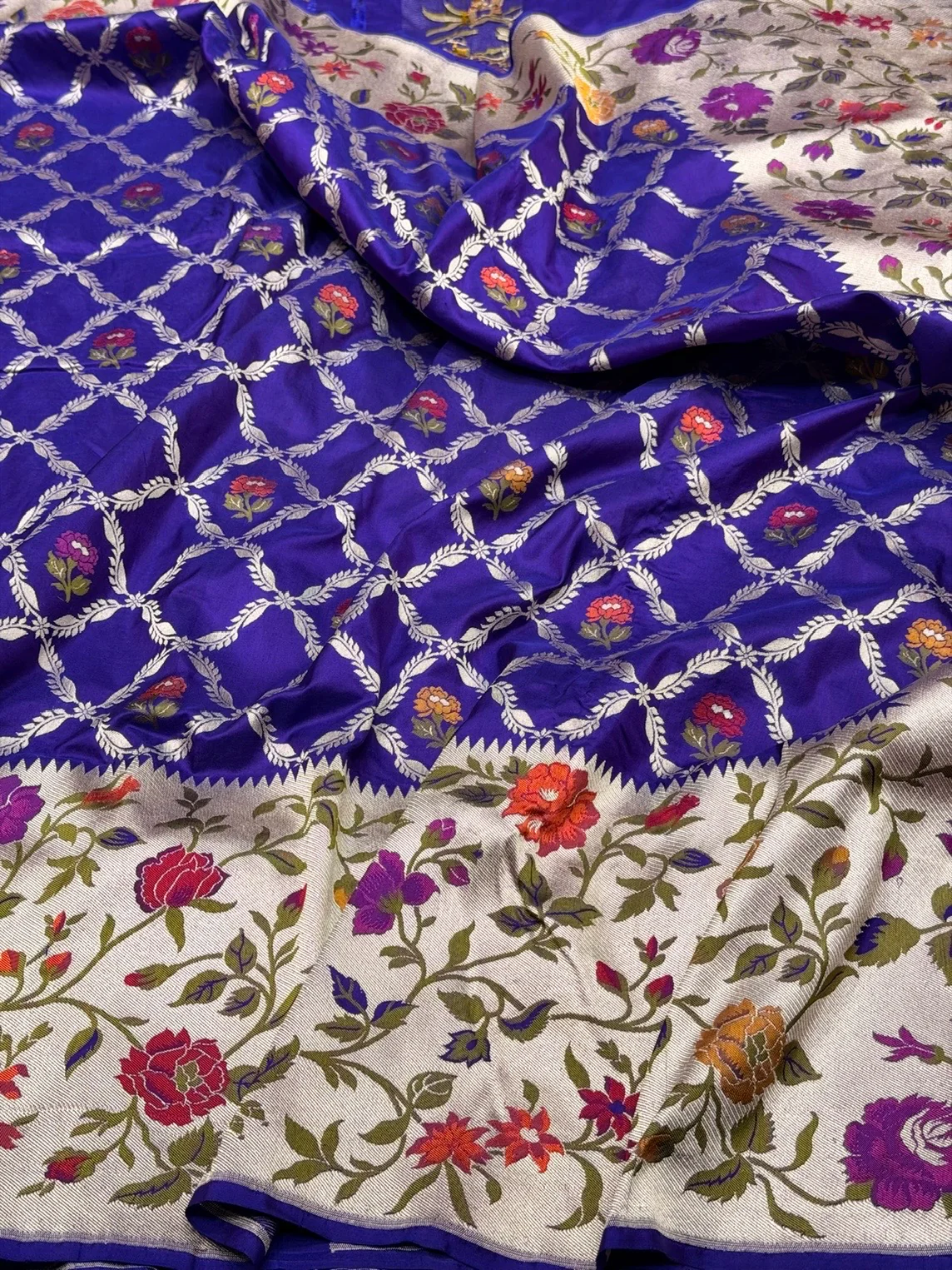 Paithni Banarasi Minakari Pure Katan Silk Saree | Pure Silk | Minakari Work | Cutwork Technique | Banarasi Katan Silk Saree - Image 4