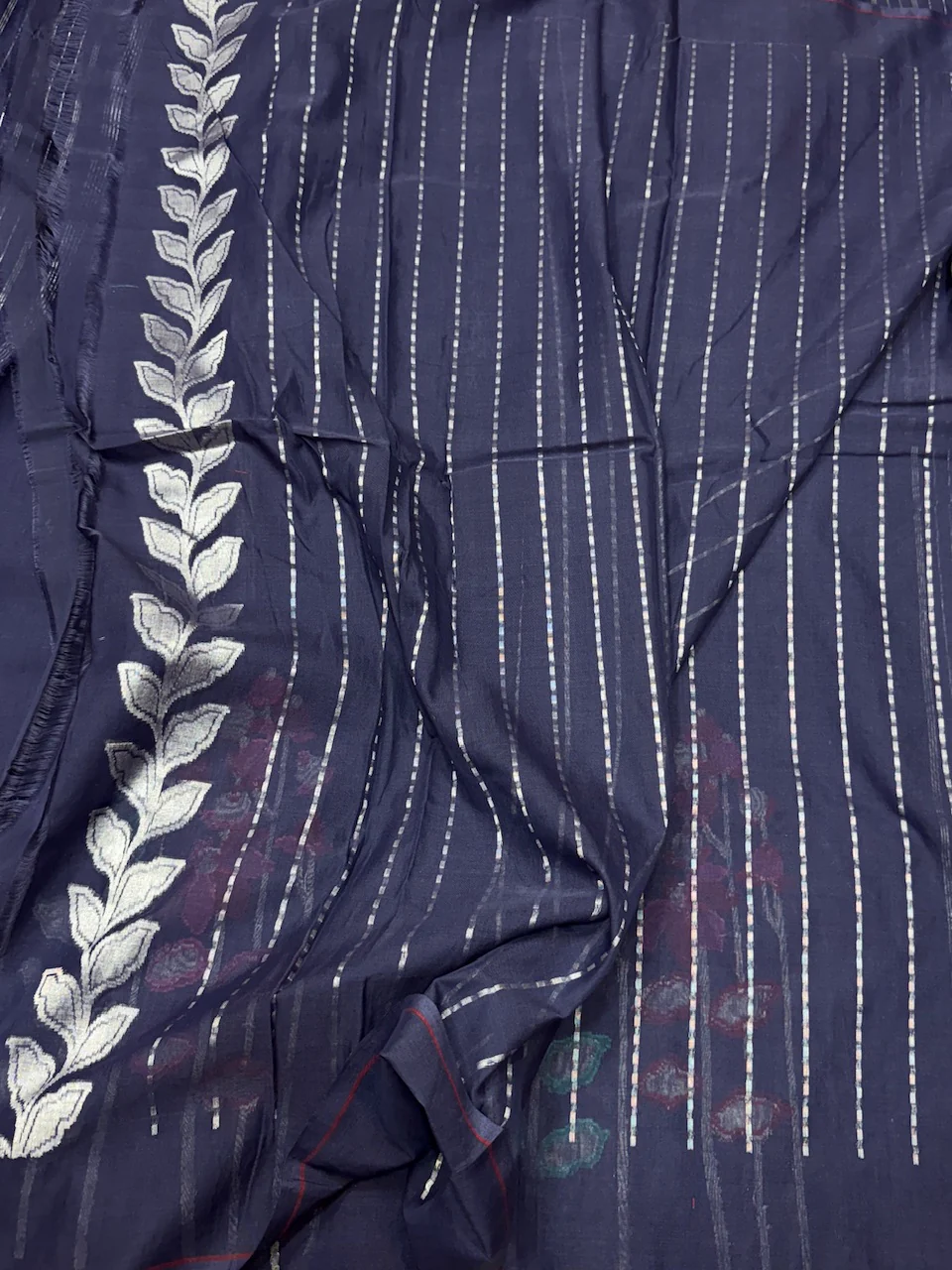 Navy Blue Pure Muslin Cotton Jamdani Saree - Image 3