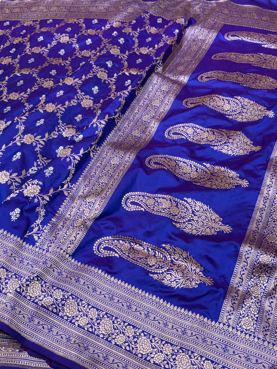 Handwoven Pure Banarasi Silk Saree - Image 5