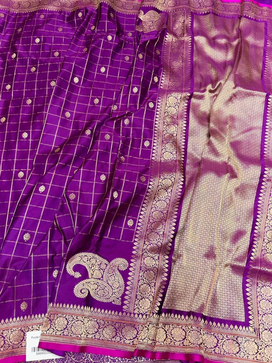 Purple Handwoven Pure Banarasi Satin Silk Saree - Image 3