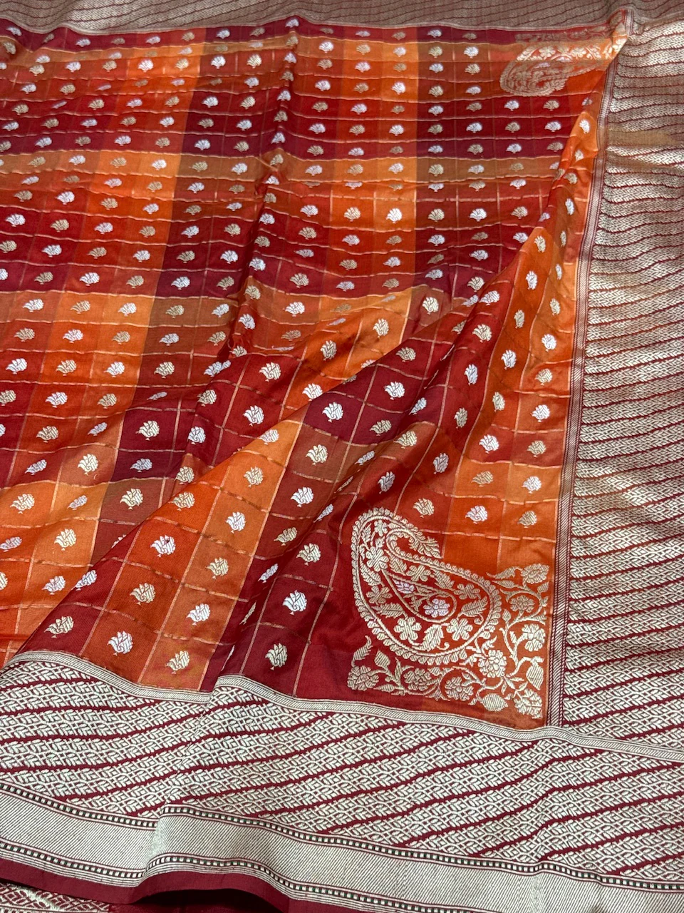 Rangkaat Handwoven Banarasi Saree - Image 12
