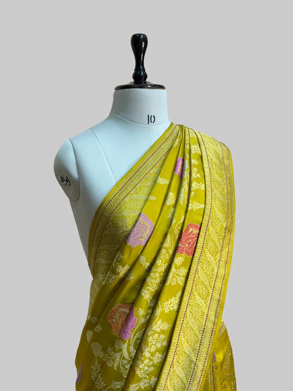 Handwoven Pure Banarasi Silk Saree - Image 3