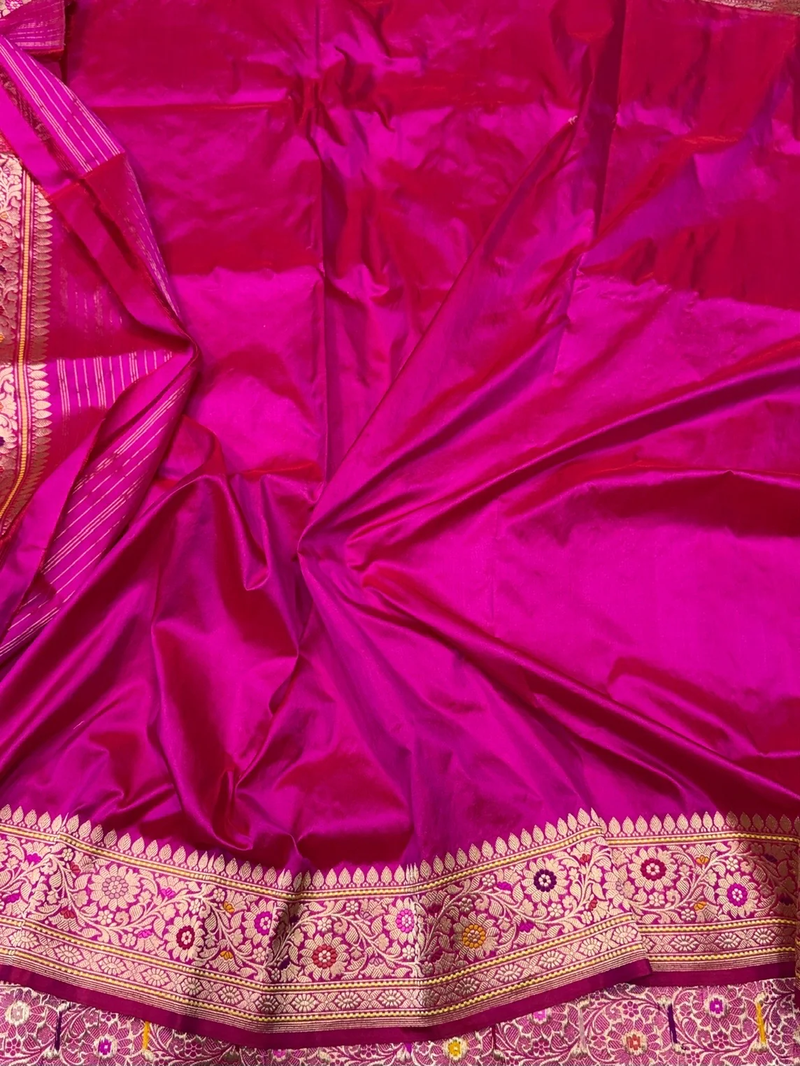Rani Pink Handwoven Pure Banarasi Silk Saree – Kadwa Weave in 100% Katan Mulberry Silk - Image 2