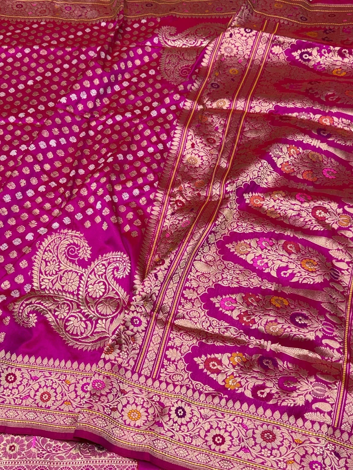 Rani Pink Handwoven Pure Banarasi Silk Saree – Kadwa Weave in 100% Katan Mulberry Silk - Image 3