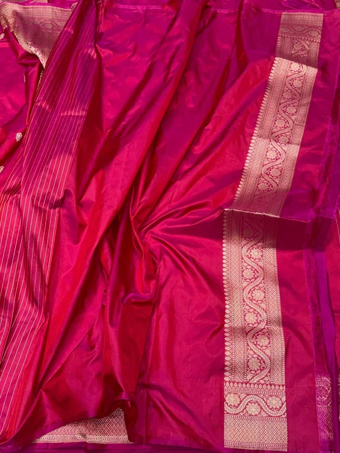 Rani Pink Handwoven Pure Banarasi Silk Saree – Kadwa Weave in 100% Katan Silk - Image 2