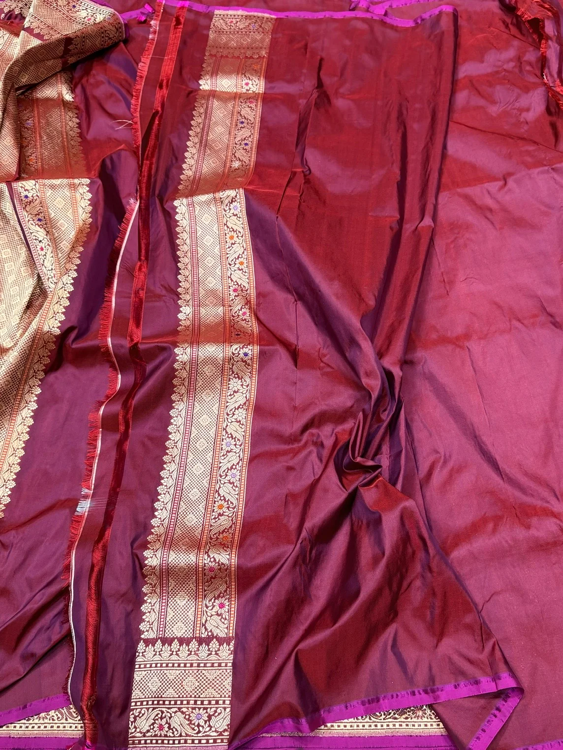 Maroon Handwoven Pure Banarasi Silk Saree in Kadwa Weave – 100% Katan Mulberry Silk - Image 2