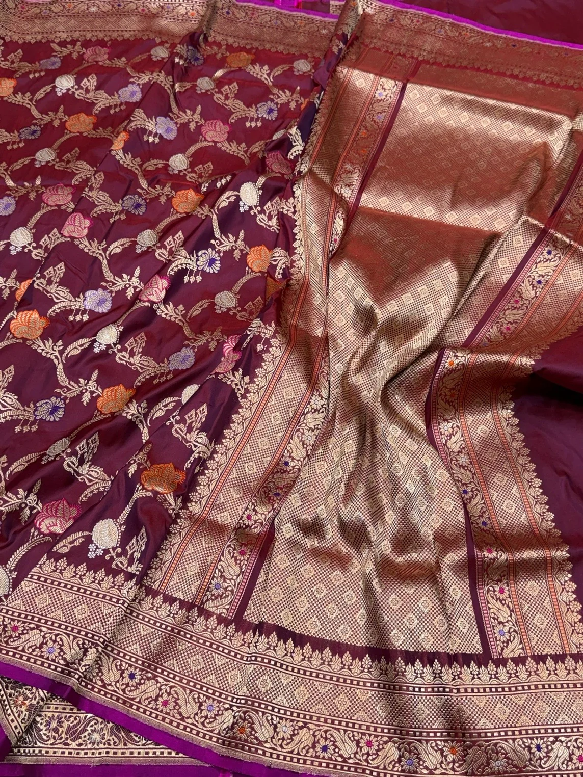 Maroon Handwoven Pure Banarasi Silk Saree in Kadwa Weave – 100% Katan Mulberry Silk - Image 3