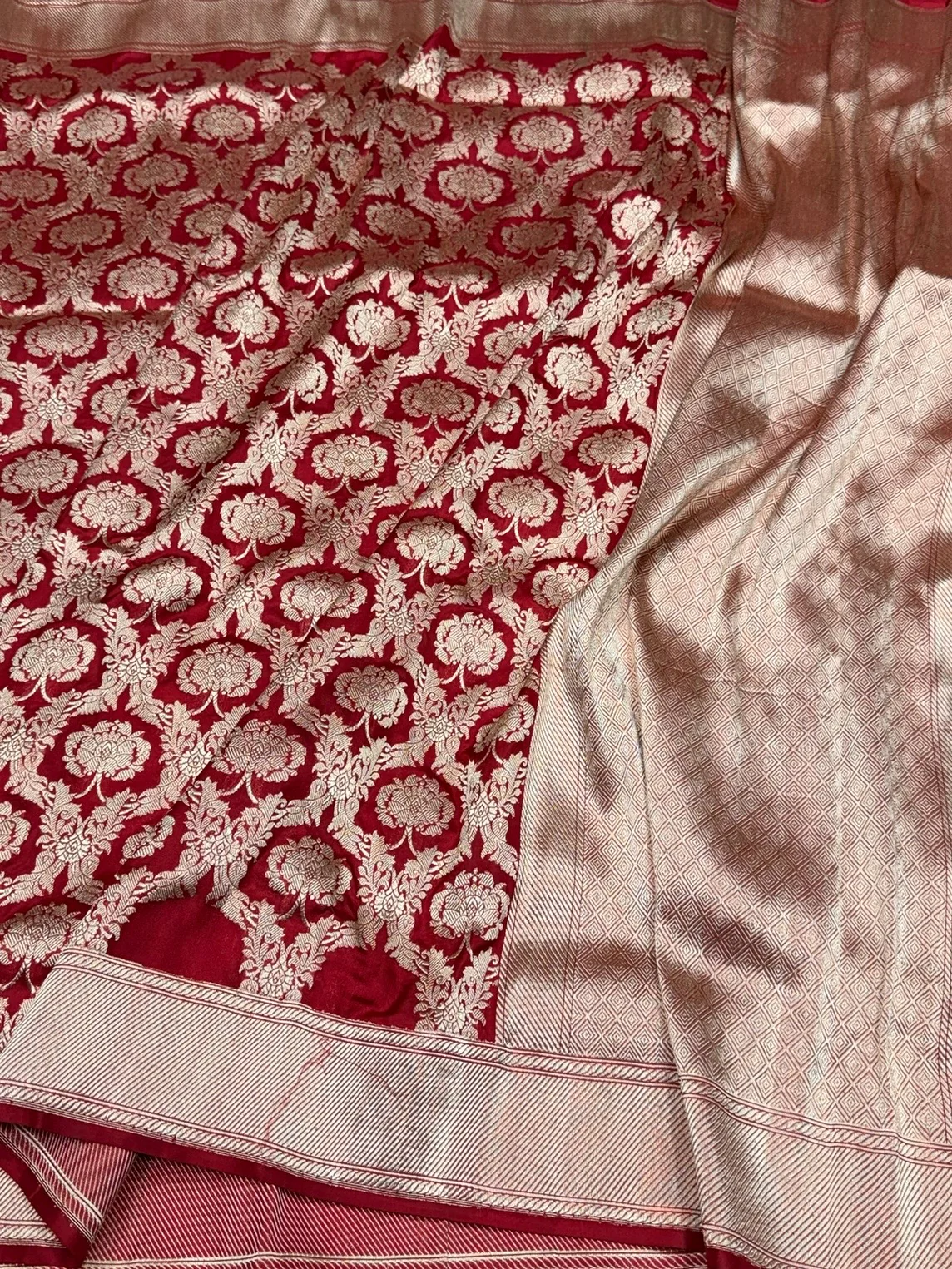 Red Handwoven Pure Banarasi Silk Saree – Pure Katan Silk | Kadwa Weave | Luxury Banarasi Heirloom - Image 3